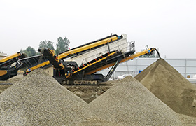 170-400THP Crawler Mobile Screening Plant in Saudi Arabia