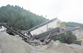 200TPH Mobile Crushing and Screening Plant