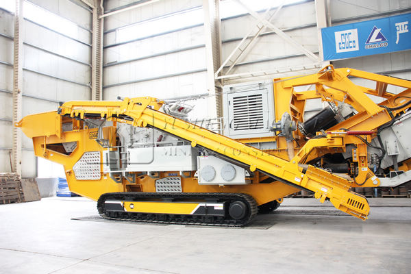 Track Crusher Tracked Type Mobile Impact Crusher Portable Stone Quarry Crushing Plant