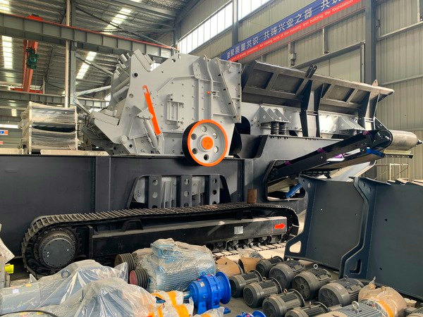 Quarry Track Mounted Mobile Rock Crusher Tracked Mobile Concrete Impact Crusher for Sale